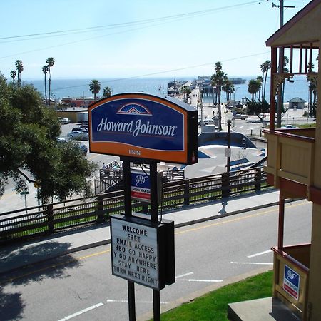 Howard Johnson By Wyndham Santa Cruz Beach Boardwalk Bagian luar foto